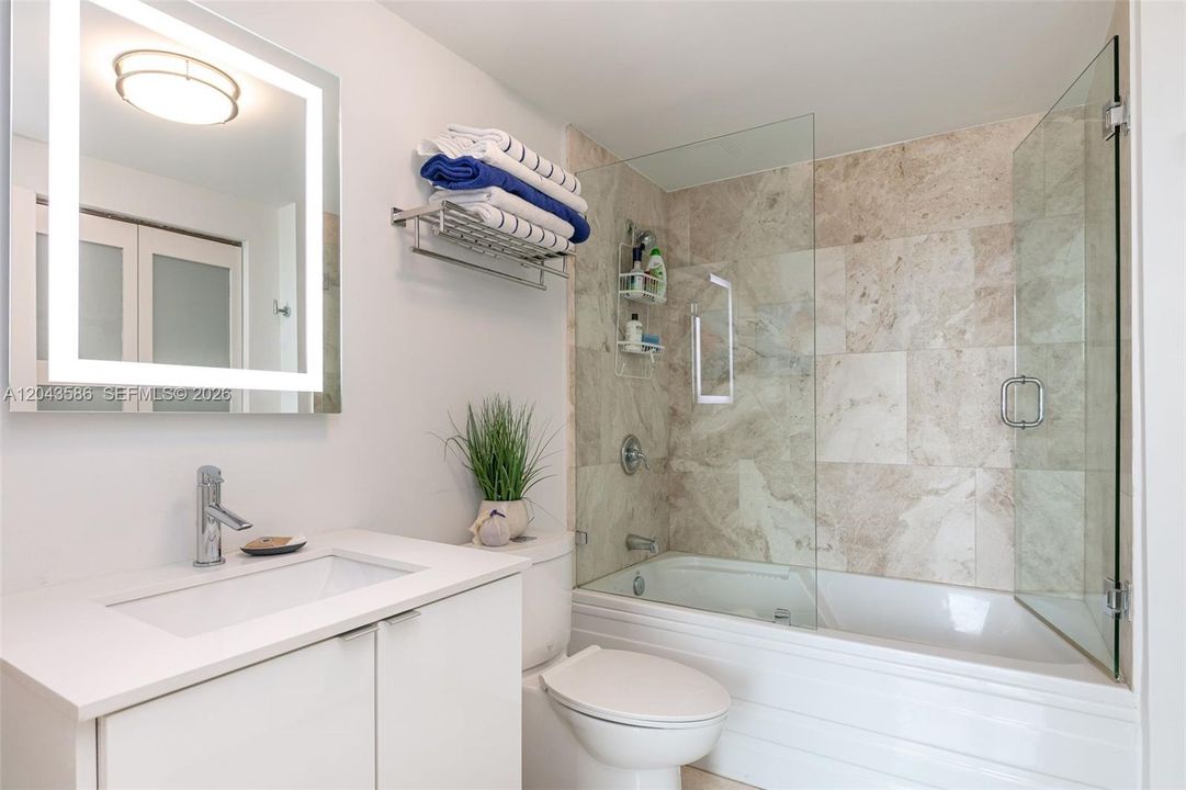 For Sale: $720,000 (2 beds, 2 baths, 1255 Square Feet)