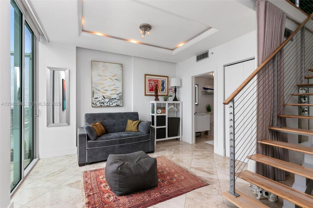 For Sale: $720,000 (2 beds, 2 baths, 1255 Square Feet)