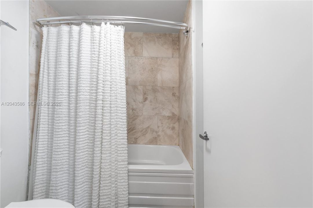 For Sale: $720,000 (2 beds, 2 baths, 1255 Square Feet)