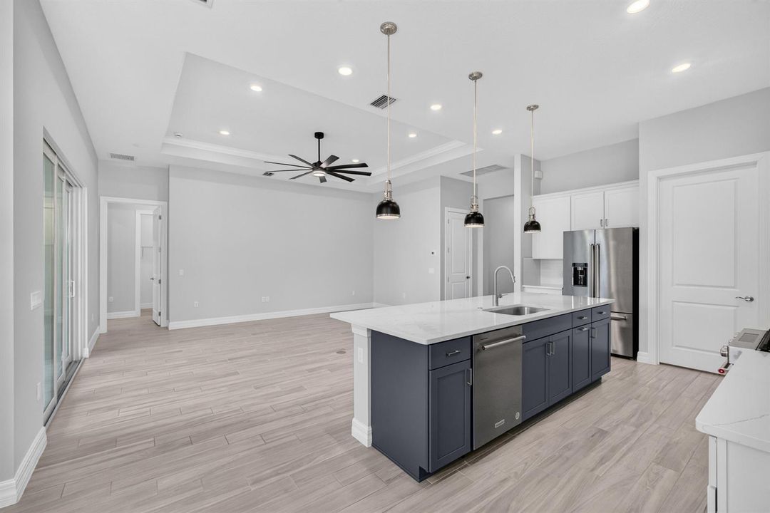 KITCHEN III • ISLAND