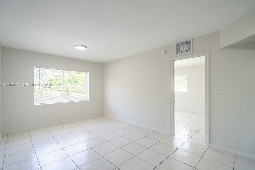 For Rent: $2,200 (2 beds, 2 baths, 720 Square Feet)