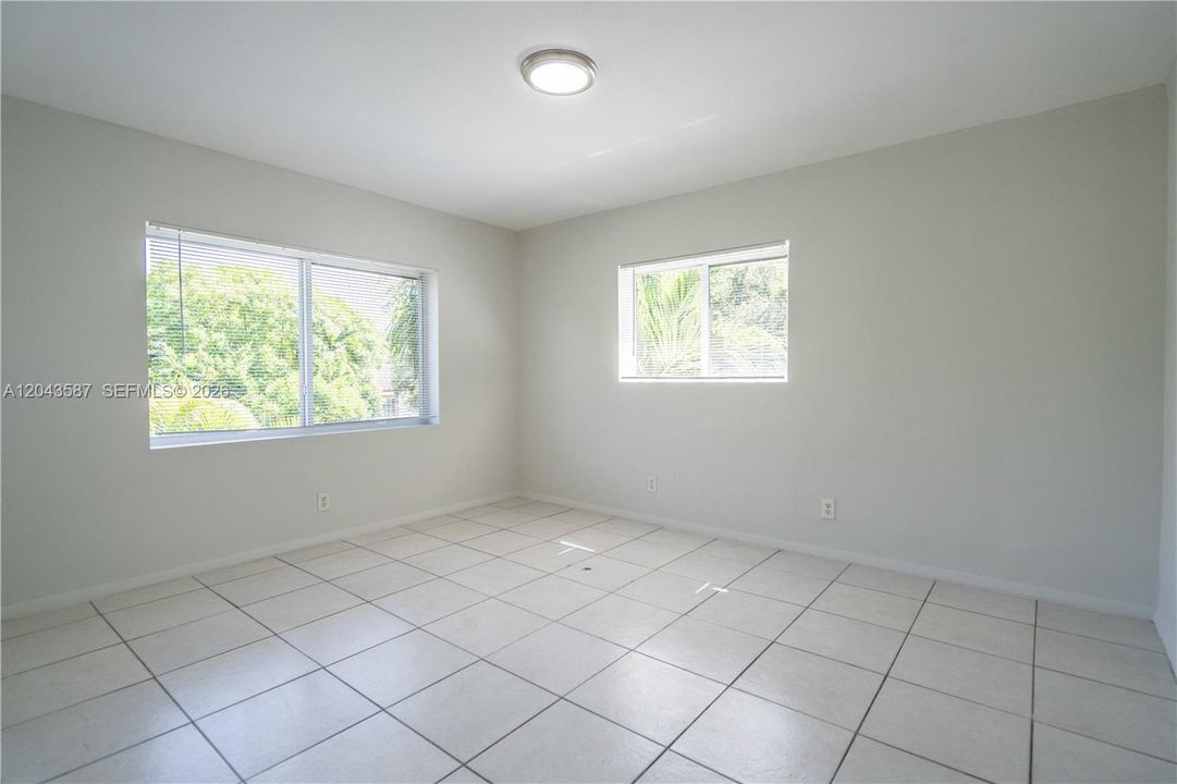 For Rent: $2,200 (2 beds, 2 baths, 720 Square Feet)