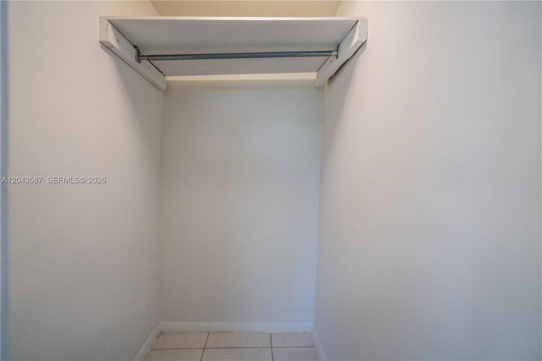 For Rent: $2,200 (2 beds, 2 baths, 720 Square Feet)