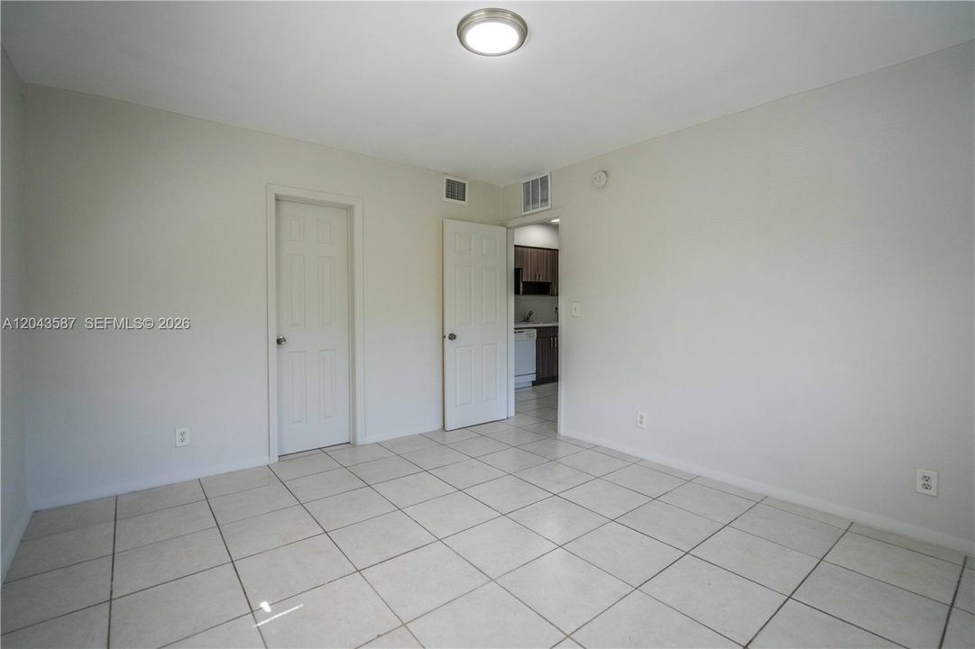 For Rent: $2,200 (2 beds, 2 baths, 720 Square Feet)