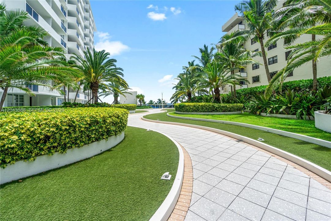 En Venta: $299,000 (0 camas, 1 baños, 530 Pies cuadrados)