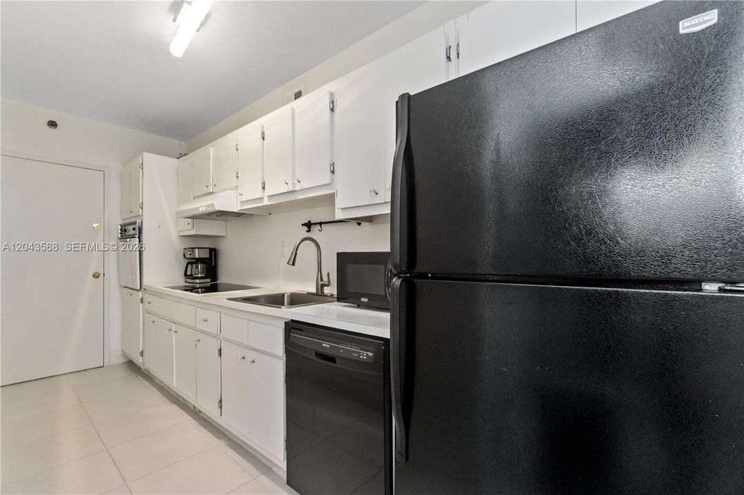 En Venta: $299,000 (0 camas, 1 baños, 530 Pies cuadrados)