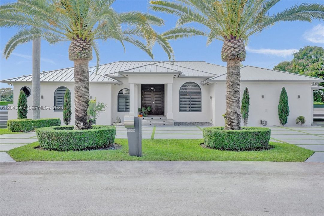 For Rent: $13,000 (6 beds, 4 baths, 3390 Square Feet)