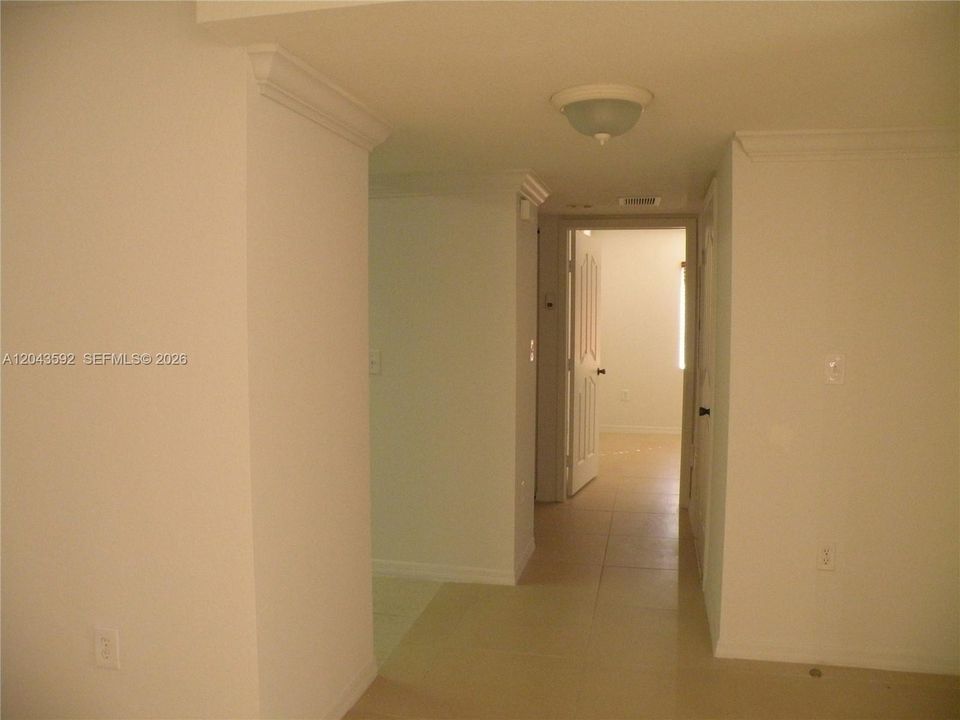 В аренду: $2,300 (2 спален, 2 ванн, 1303 Квадратных фут)