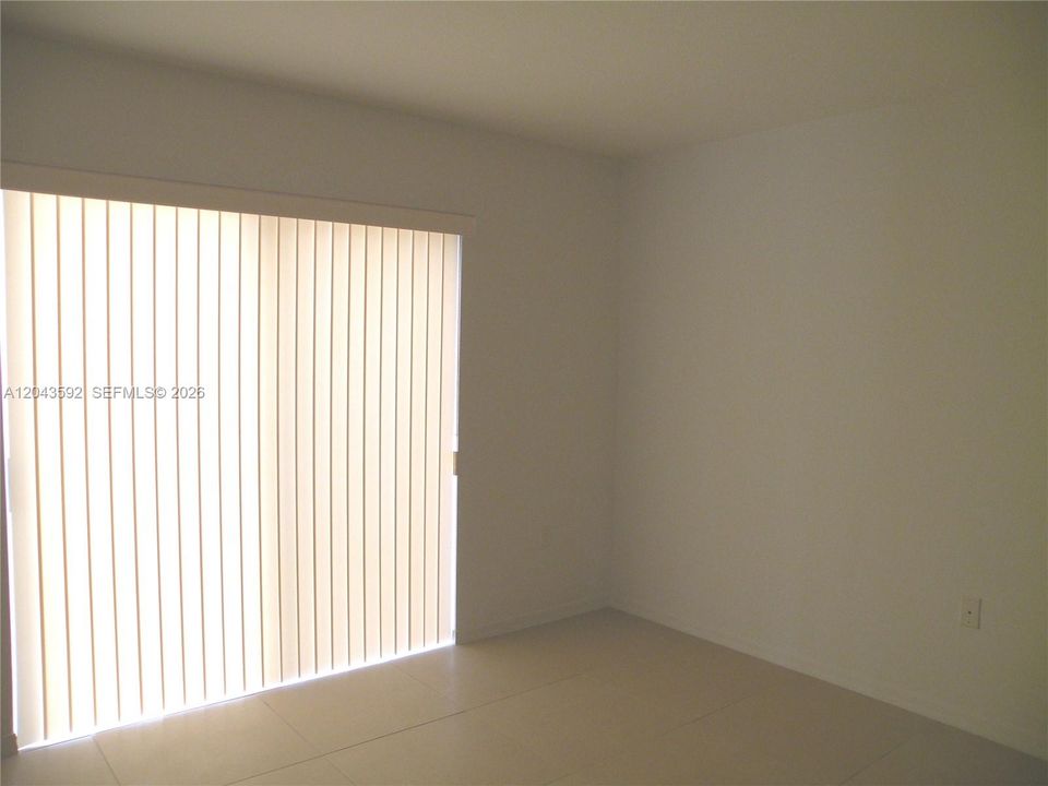 В аренду: $2,300 (2 спален, 2 ванн, 1303 Квадратных фут)