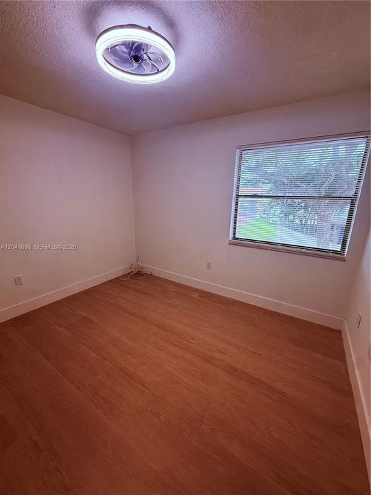 В аренду: $3,300 (3 спален, 2 ванн, 1147 Квадратных фут)
