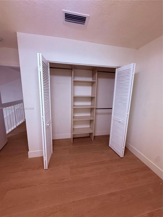 В аренду: $3,300 (3 спален, 2 ванн, 1147 Квадратных фут)