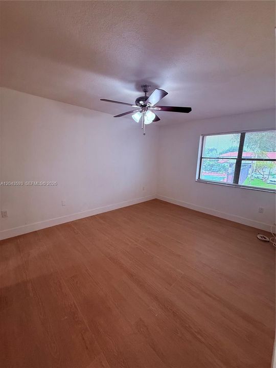 В аренду: $3,300 (3 спален, 2 ванн, 1147 Квадратных фут)