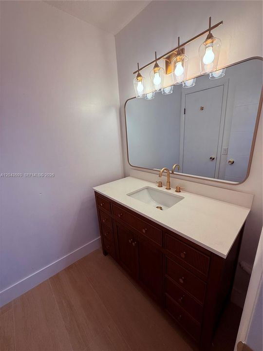 В аренду: $3,300 (3 спален, 2 ванн, 1147 Квадратных фут)