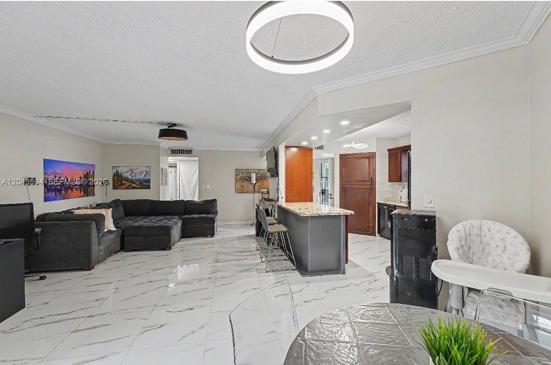 : $195,000 (2 camas, 2 baños, 1120 Pies cuadrados)
