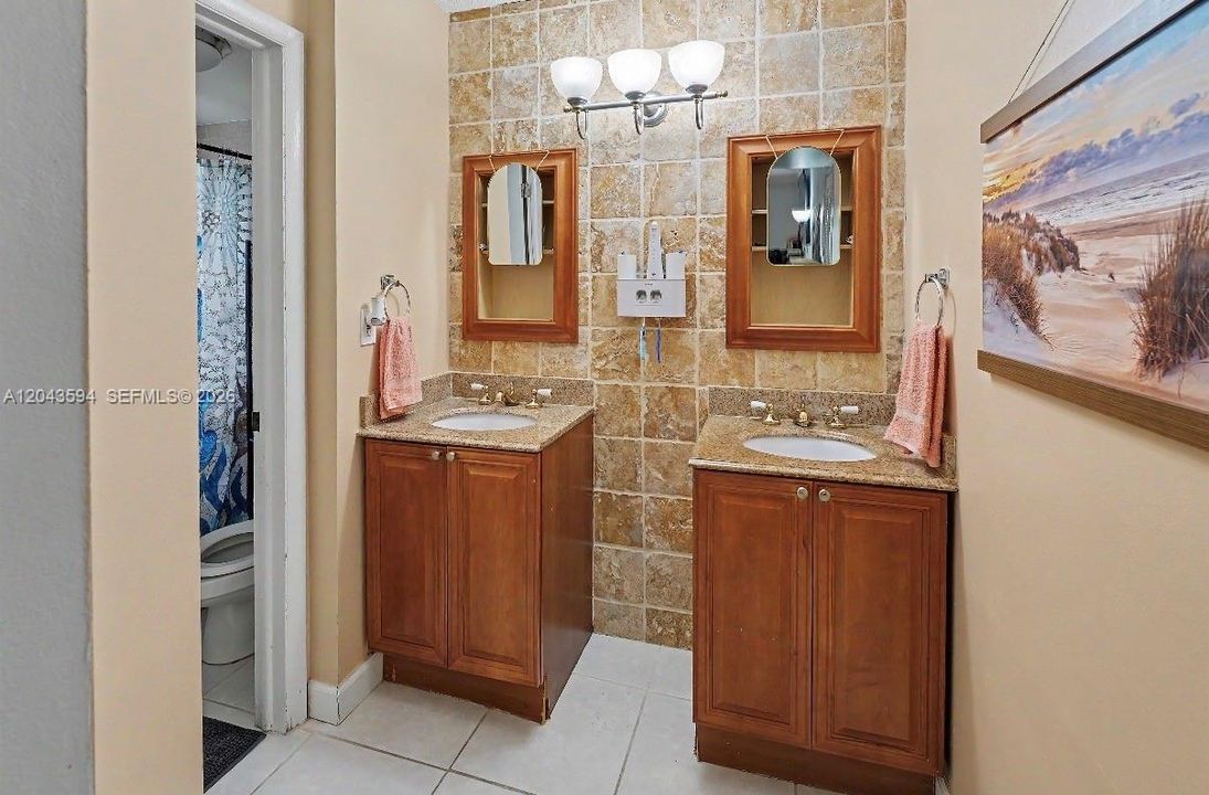 : $195,000 (2 camas, 2 baños, 1120 Pies cuadrados)