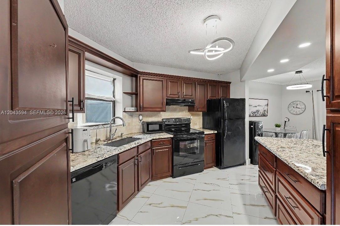 : $195,000 (2 camas, 2 baños, 1120 Pies cuadrados)