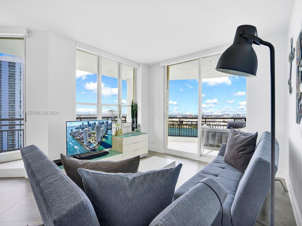 For Rent: $6,000 (2 beds, 2 baths, 1400 Square Feet)