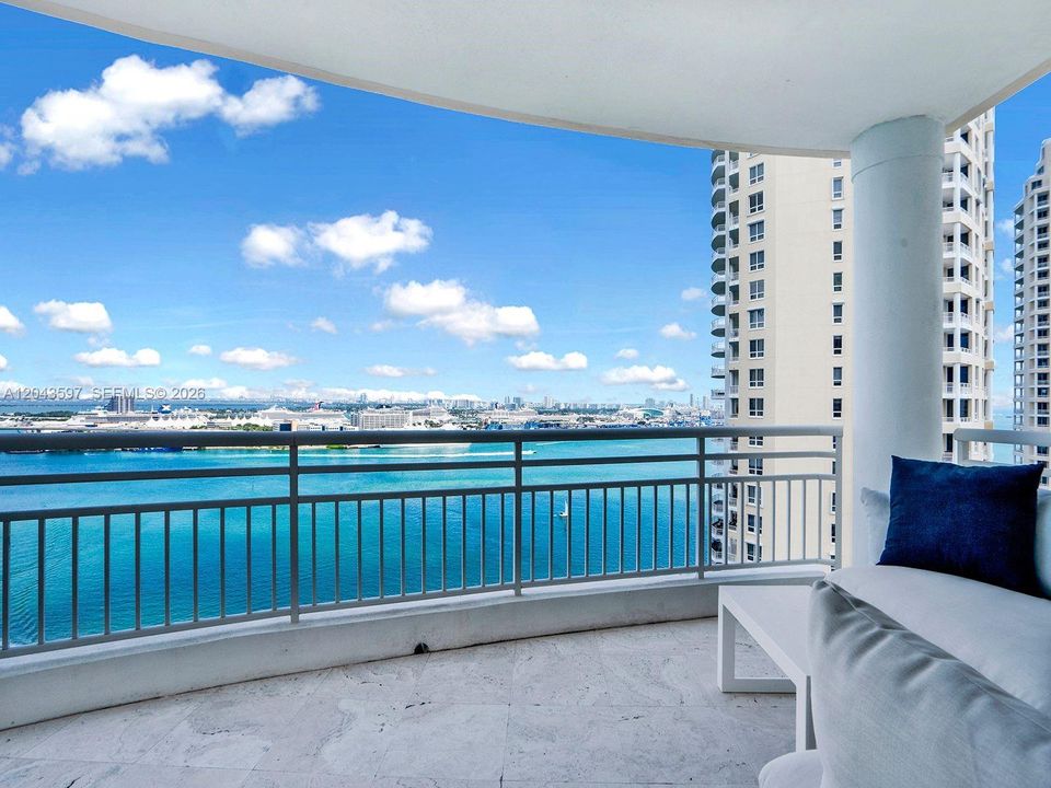 For Rent: $6,000 (2 beds, 2 baths, 1400 Square Feet)