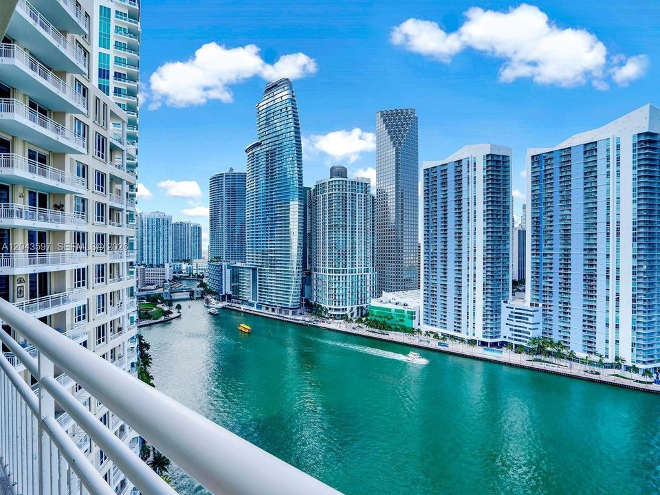 For Rent: $6,000 (2 beds, 2 baths, 1400 Square Feet)