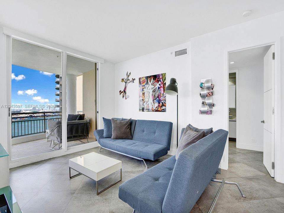 For Rent: $6,000 (2 beds, 2 baths, 1400 Square Feet)