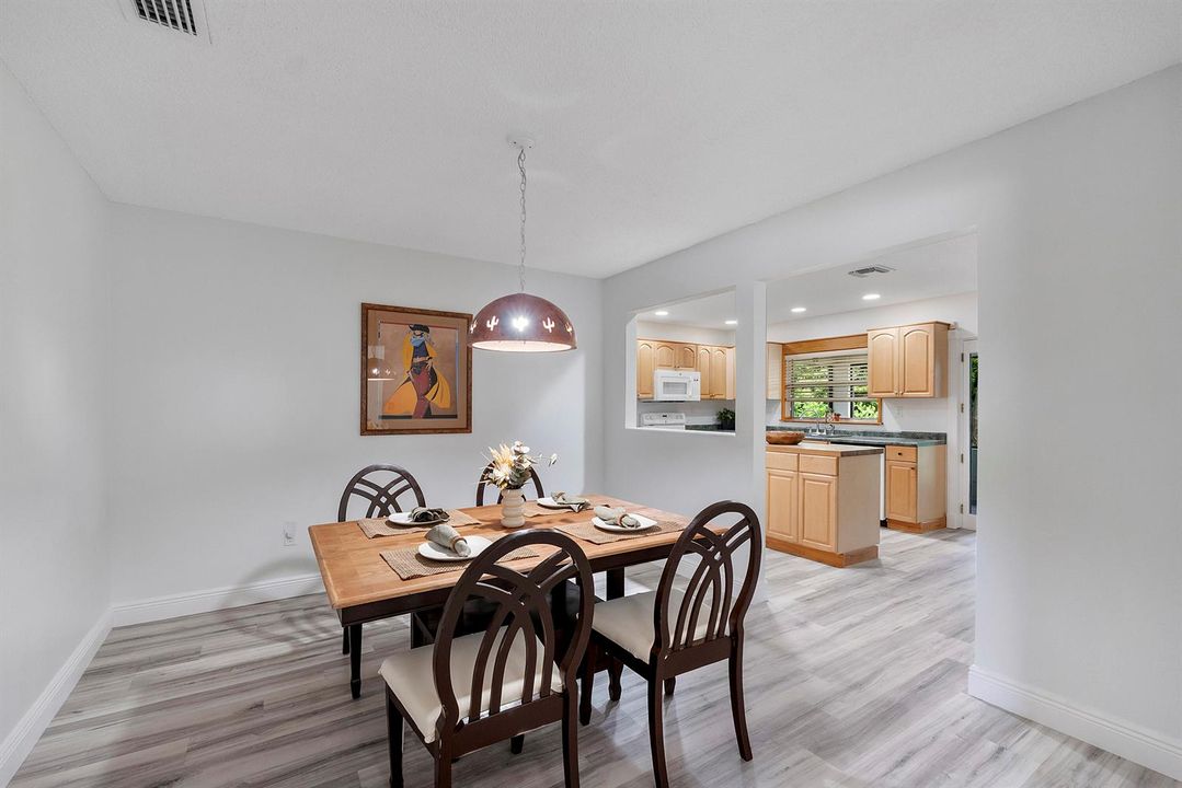 11454 Nw 41st St_023