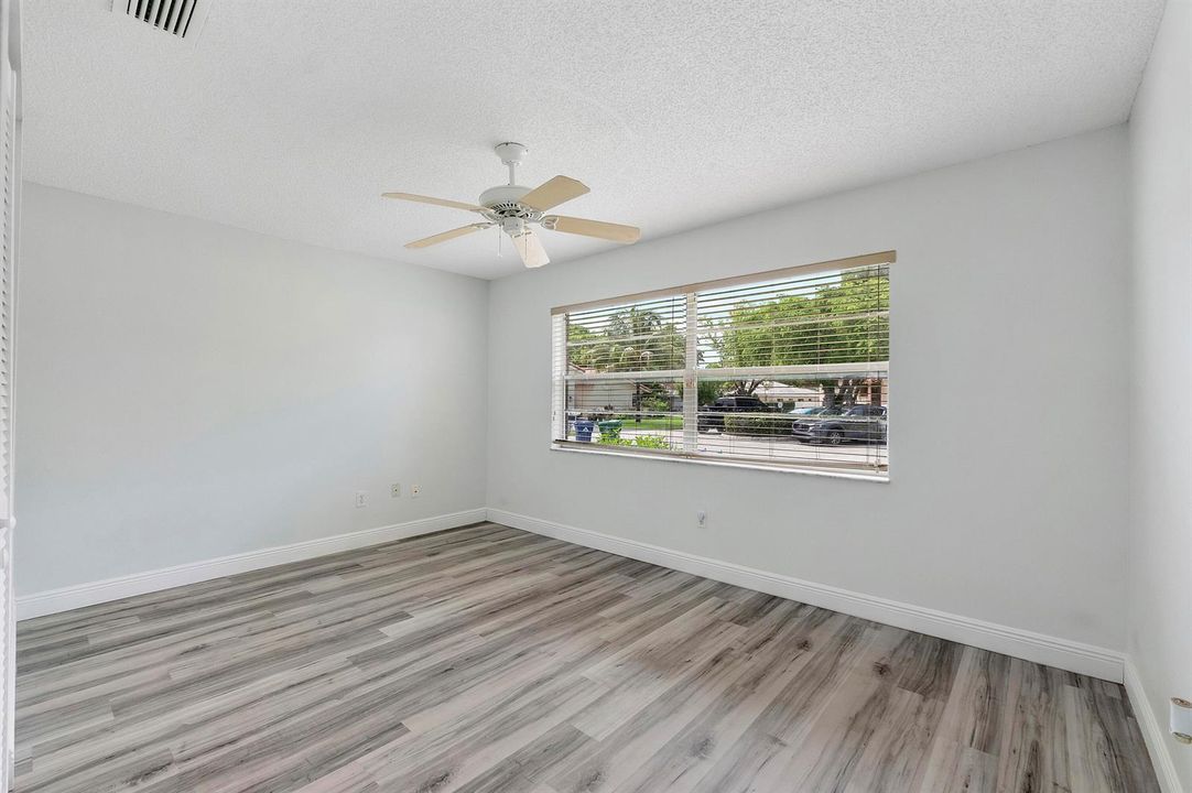 11454 Nw 41st St_036
