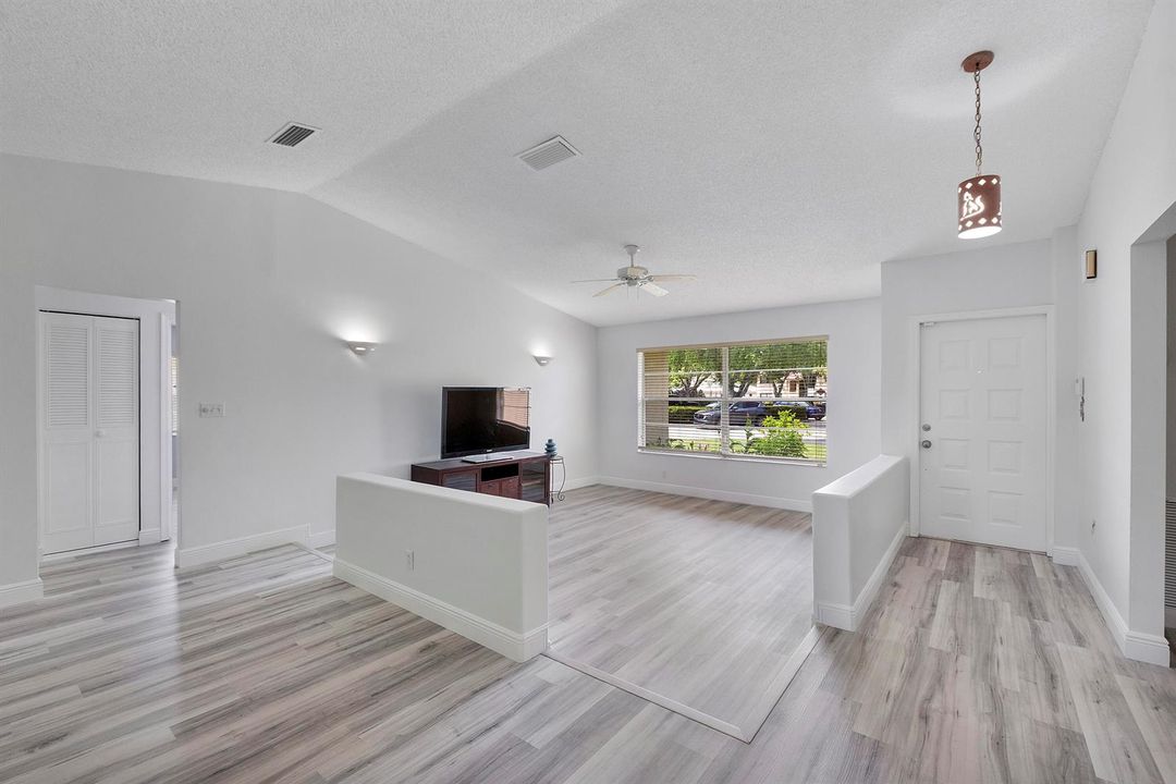 11454 Nw 41st St_017