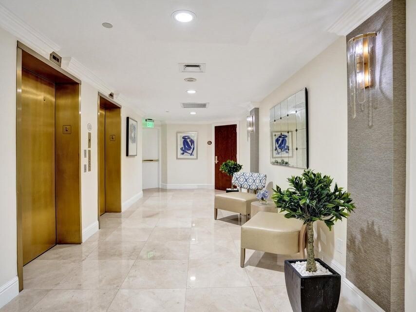 TOSCANA WEST ELEVATORS LOBBY