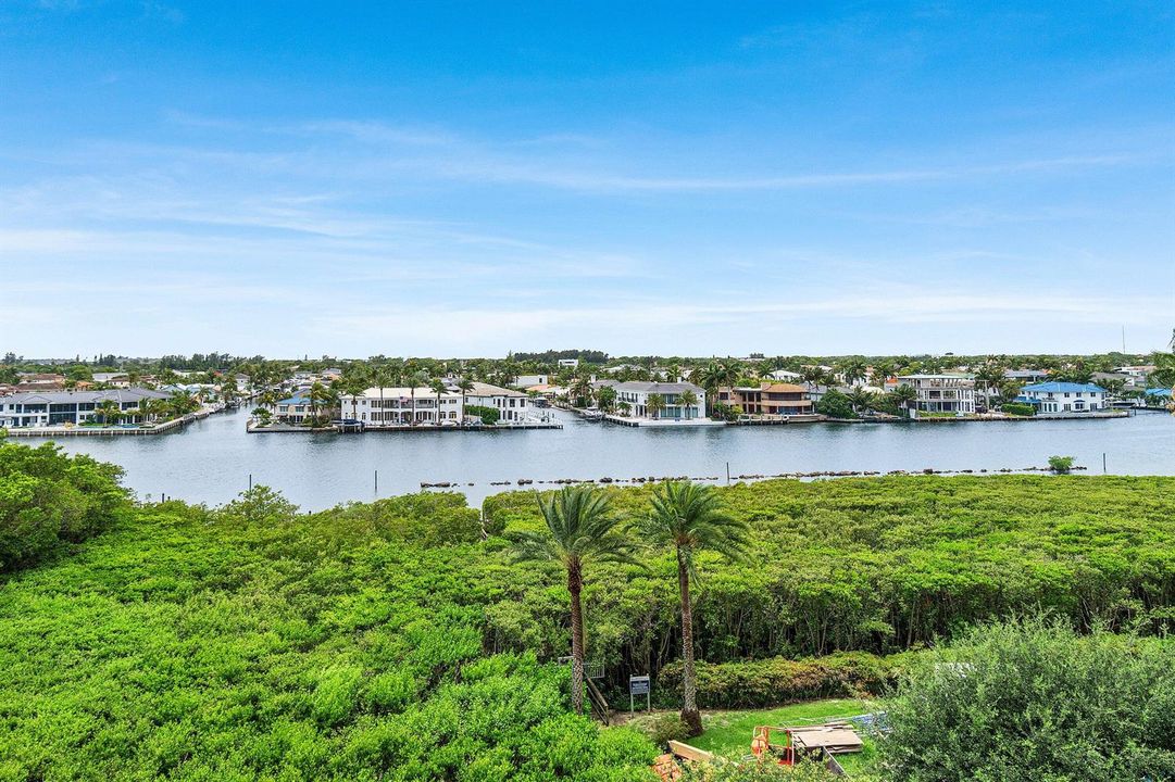 INTRACOASTAL VIEWS!