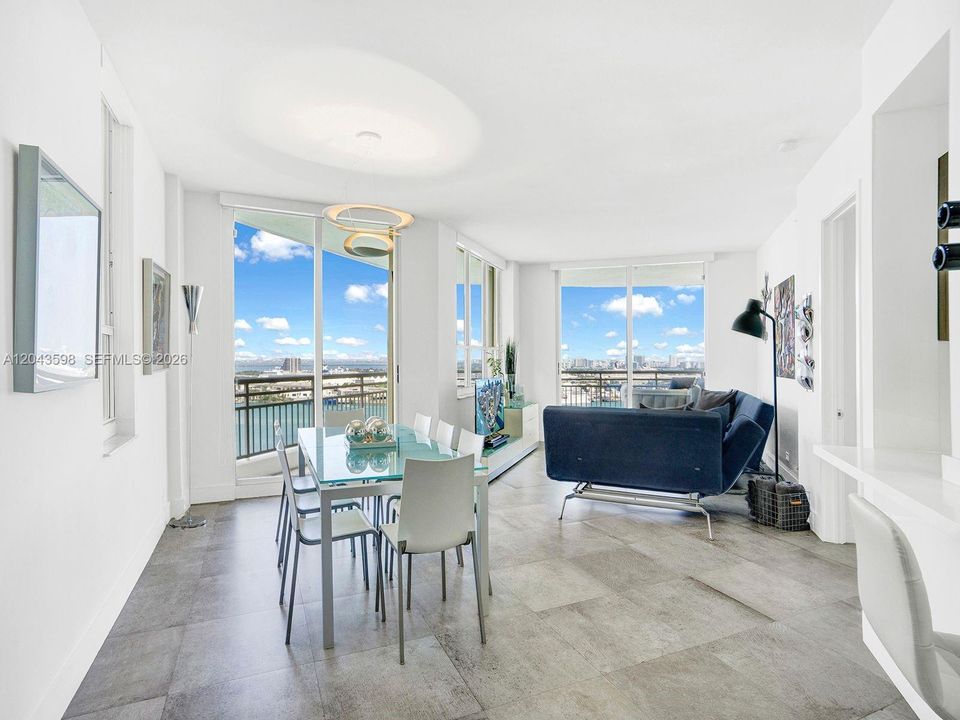 En Venta: $1,190,000 (2 camas, 2 baños, 1400 Pies cuadrados)