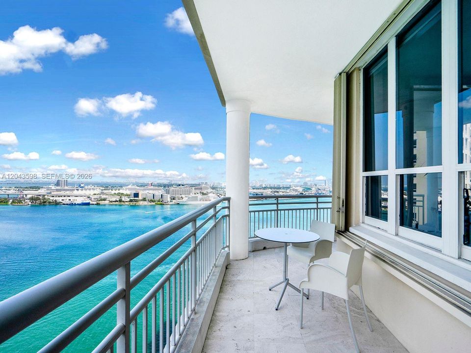 En Venta: $1,190,000 (2 camas, 2 baños, 1400 Pies cuadrados)