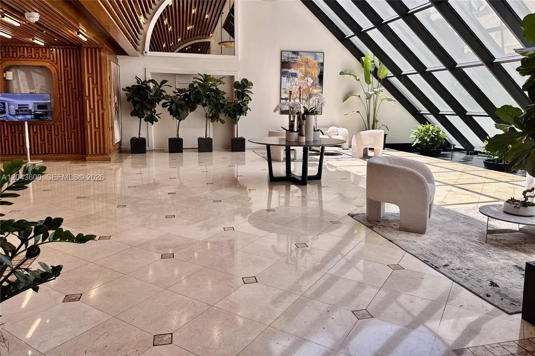 В аренду: $4,250 (1 спален, 1 ванн, 1077 Квадратных фут)