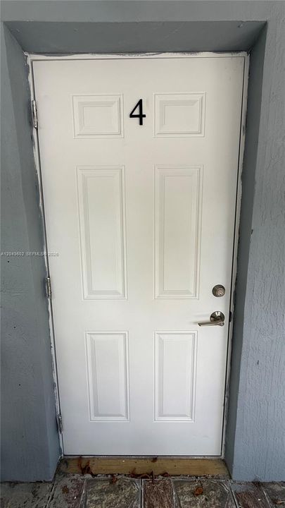 For Rent: $2,000 (2 beds, 1 baths, 4093 Square Feet)