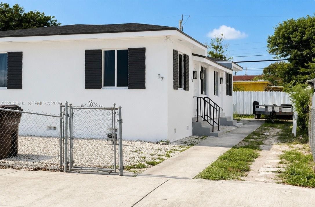 En Venta: $769,000 (0 camas, 0 baños, 1512 Pies cuadrados)