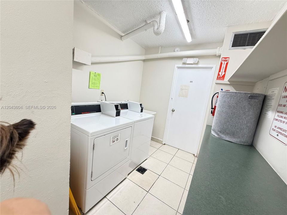 В аренду: $3,300 (1 спален, 1 ванн, 815 Квадратных фут)