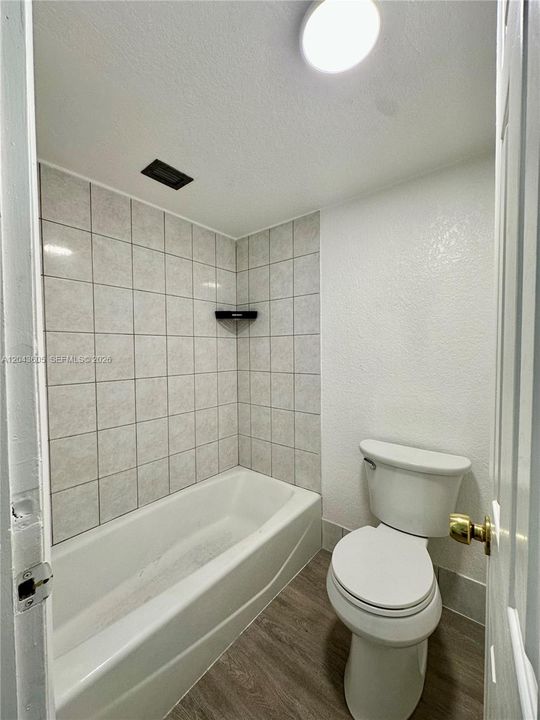 В аренду: $1,900 (2 спален, 2 ванн, 1130 Квадратных фут)