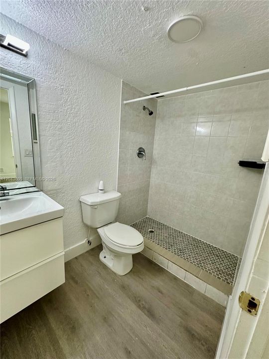В аренду: $1,900 (2 спален, 2 ванн, 1130 Квадратных фут)