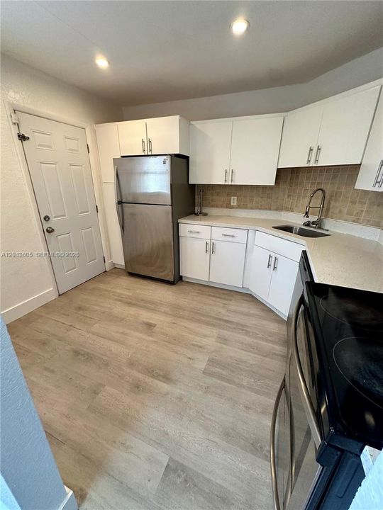 В аренду: $1,900 (2 спален, 2 ванн, 1130 Квадратных фут)
