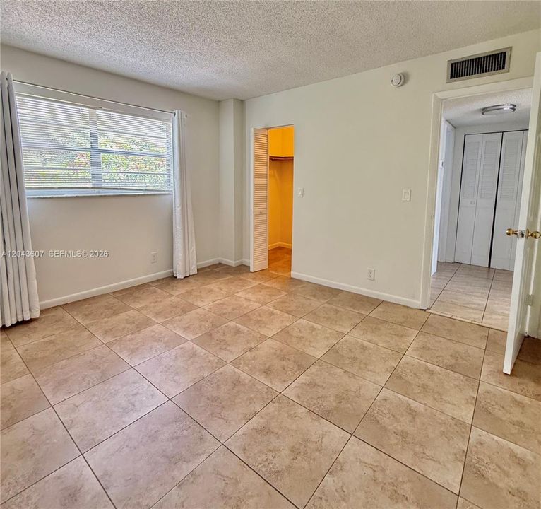 For Sale: $157,000 (1 beds, 1 baths, 600 Square Feet)