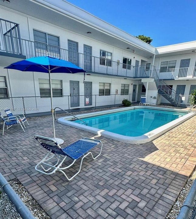 For Sale: $157,000 (1 beds, 1 baths, 600 Square Feet)