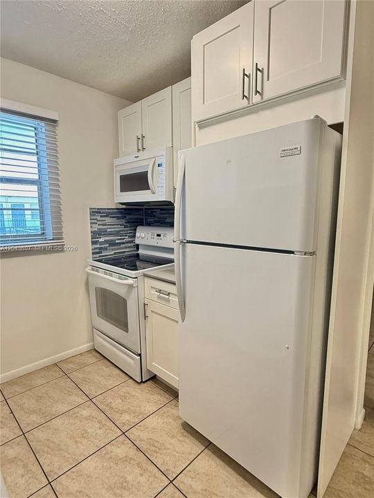 For Sale: $157,000 (1 beds, 1 baths, 600 Square Feet)