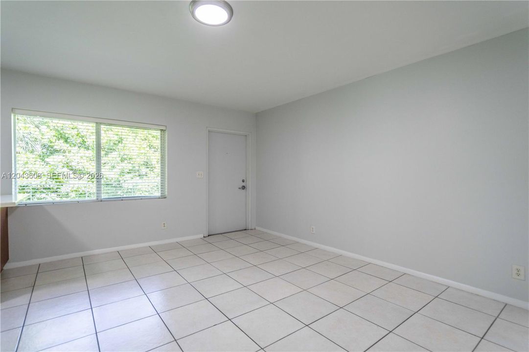 For Rent: $1,750 (1 beds, 1 baths, 550 Square Feet)