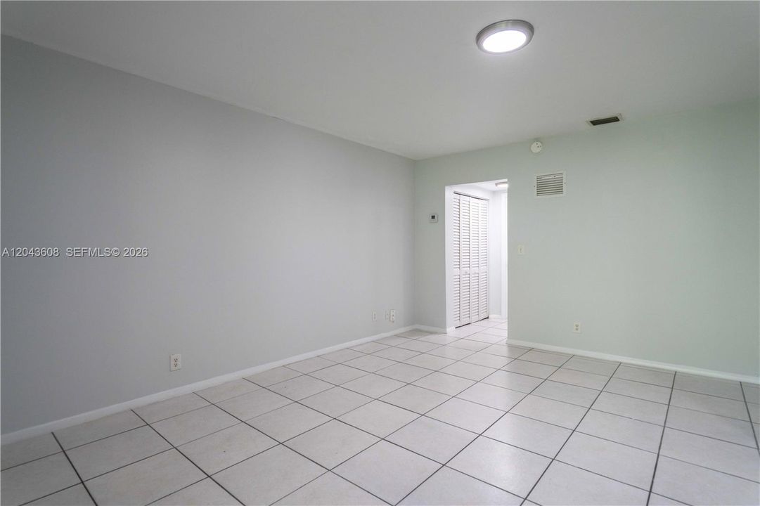 For Rent: $1,750 (1 beds, 1 baths, 550 Square Feet)