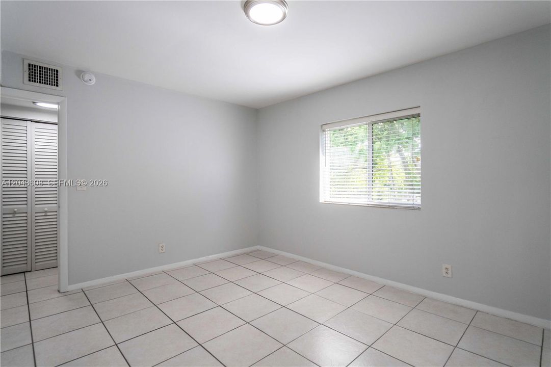 For Rent: $1,750 (1 beds, 1 baths, 550 Square Feet)