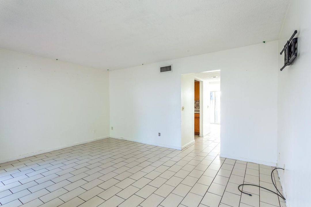 04_living room