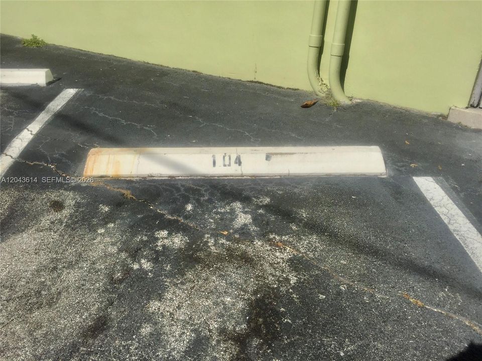 В аренду: $1,600 (2 спален, 1 ванн, 690 Квадратных фут)