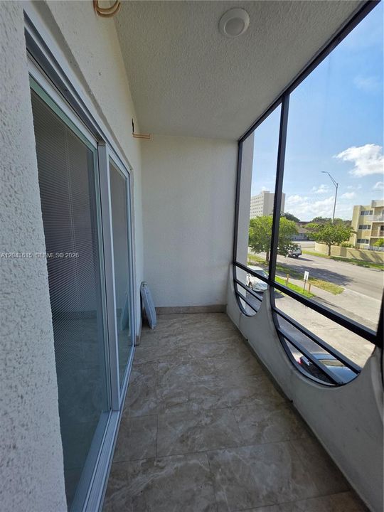 En Venta: $299,000 (2 camas, 2 baños, 1126 Pies cuadrados)