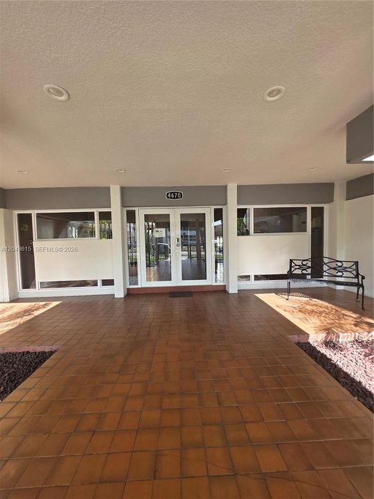 En Venta: $299,000 (2 camas, 2 baños, 1126 Pies cuadrados)
