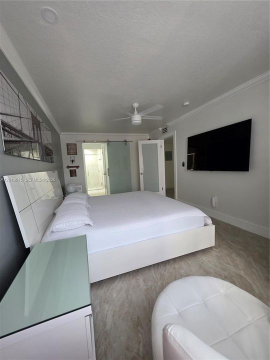 En Venta: $299,000 (2 camas, 2 baños, 1126 Pies cuadrados)