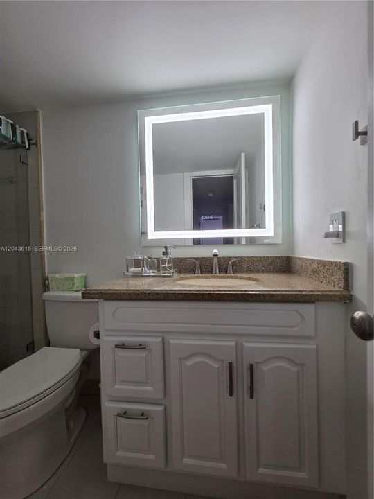 En Venta: $299,000 (2 camas, 2 baños, 1126 Pies cuadrados)